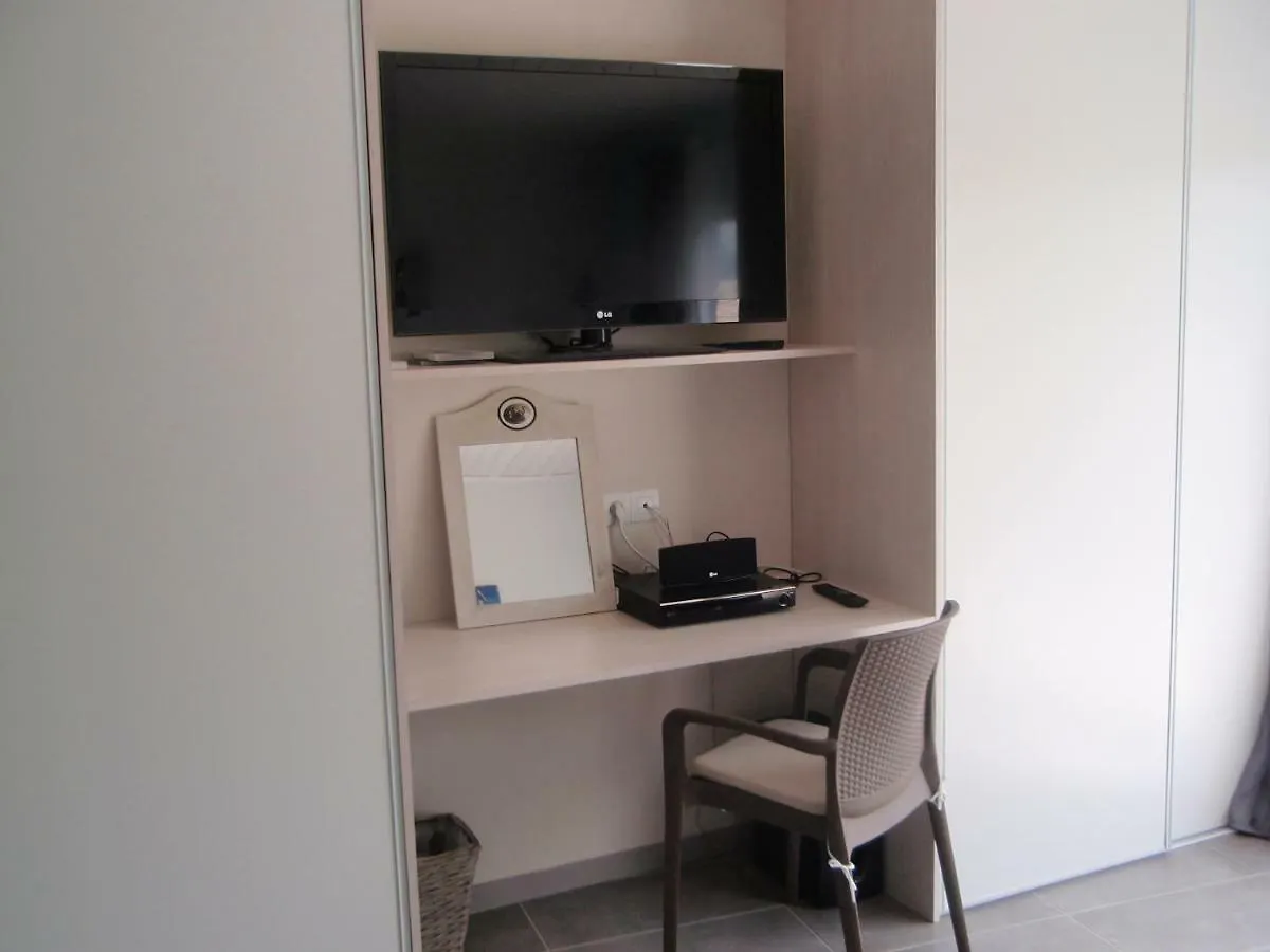Le Cassiopee Bed & Breakfast Tresserve