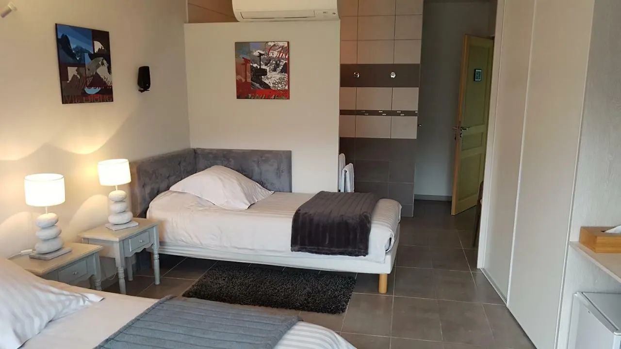 Le Cassiopee Bed & Breakfast Tresserve